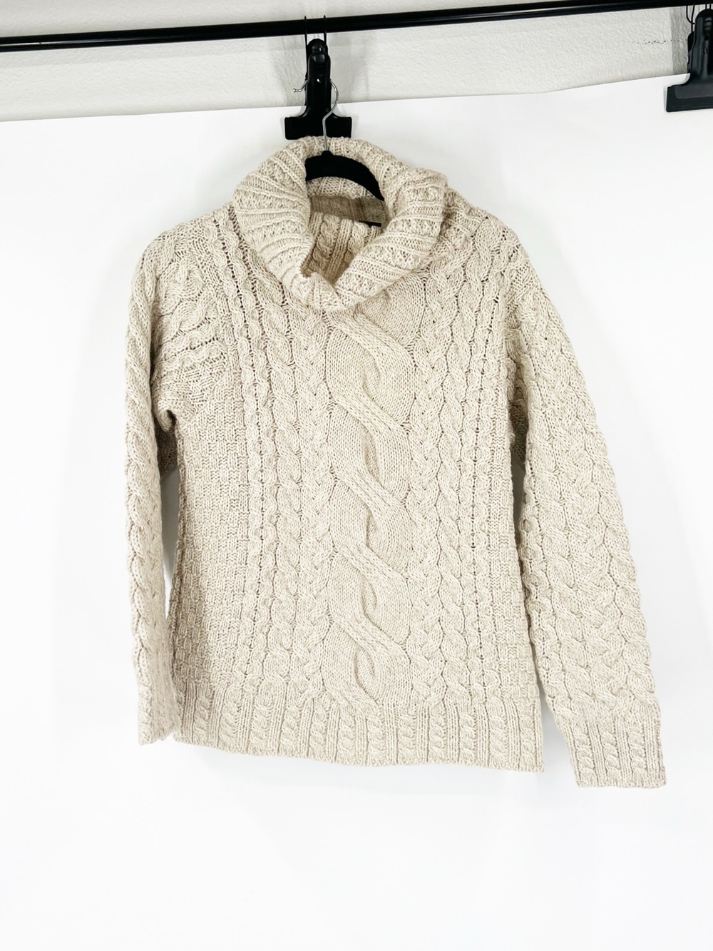 Inis Crafts Cable Knit 100% Merino Wool Turtleneck Sweater